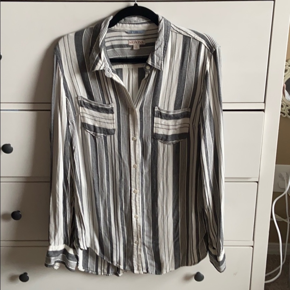 NWOT Long Sleeve Striped Soft Button Up Shirt- L